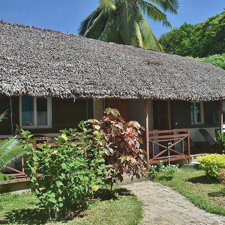 Ylang Hotel Ambondrona  Exterior photo