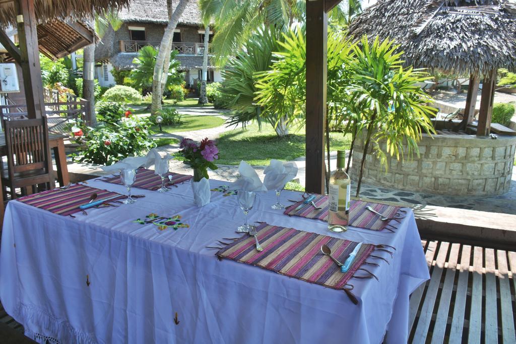 Ylang Hotel Ambondrona  Exterior photo